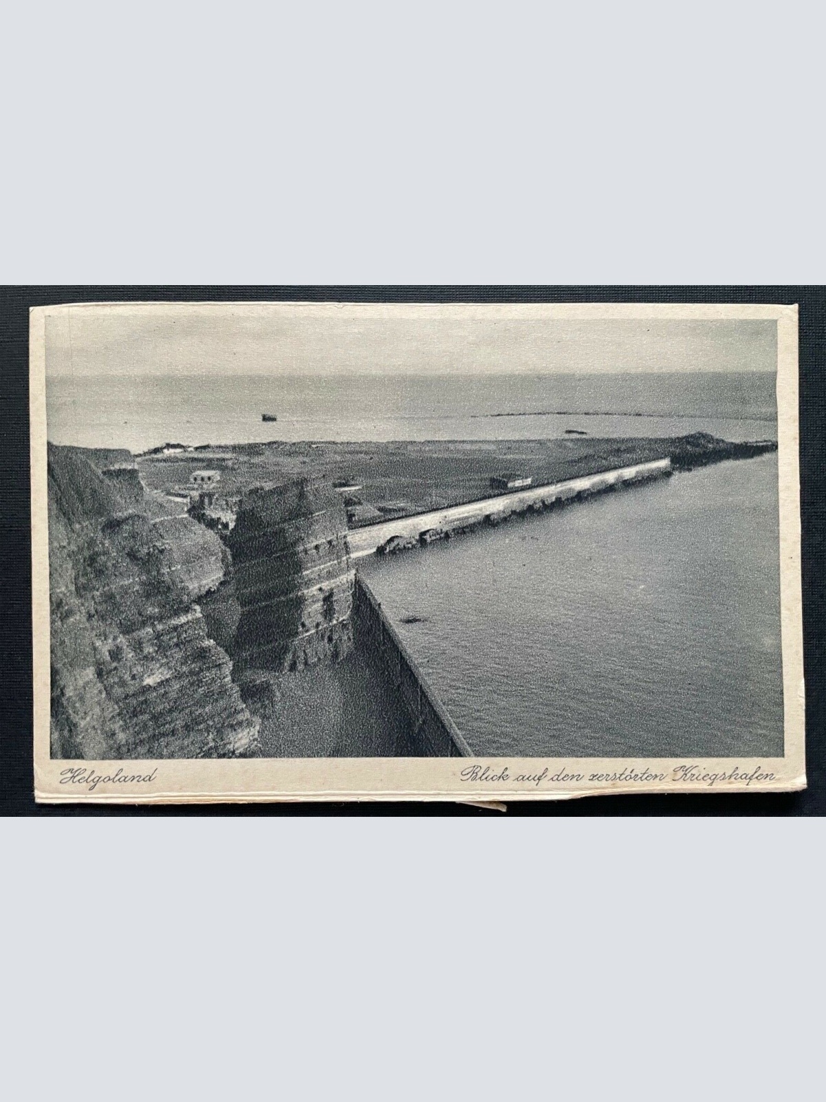 Helgoland Zerstörter Kriegshafen Nordsee Schleswig-Holstein Deutschland 401079 A