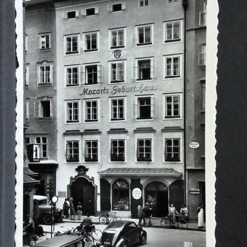 Salzburg Mozart Geburtshaus Fahrräder Autos JW6321