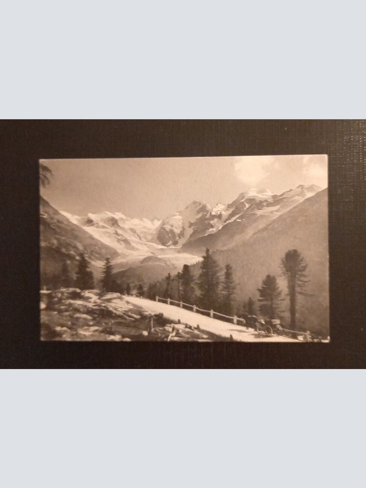 Bergpanorama Mit Schnee 650268 G