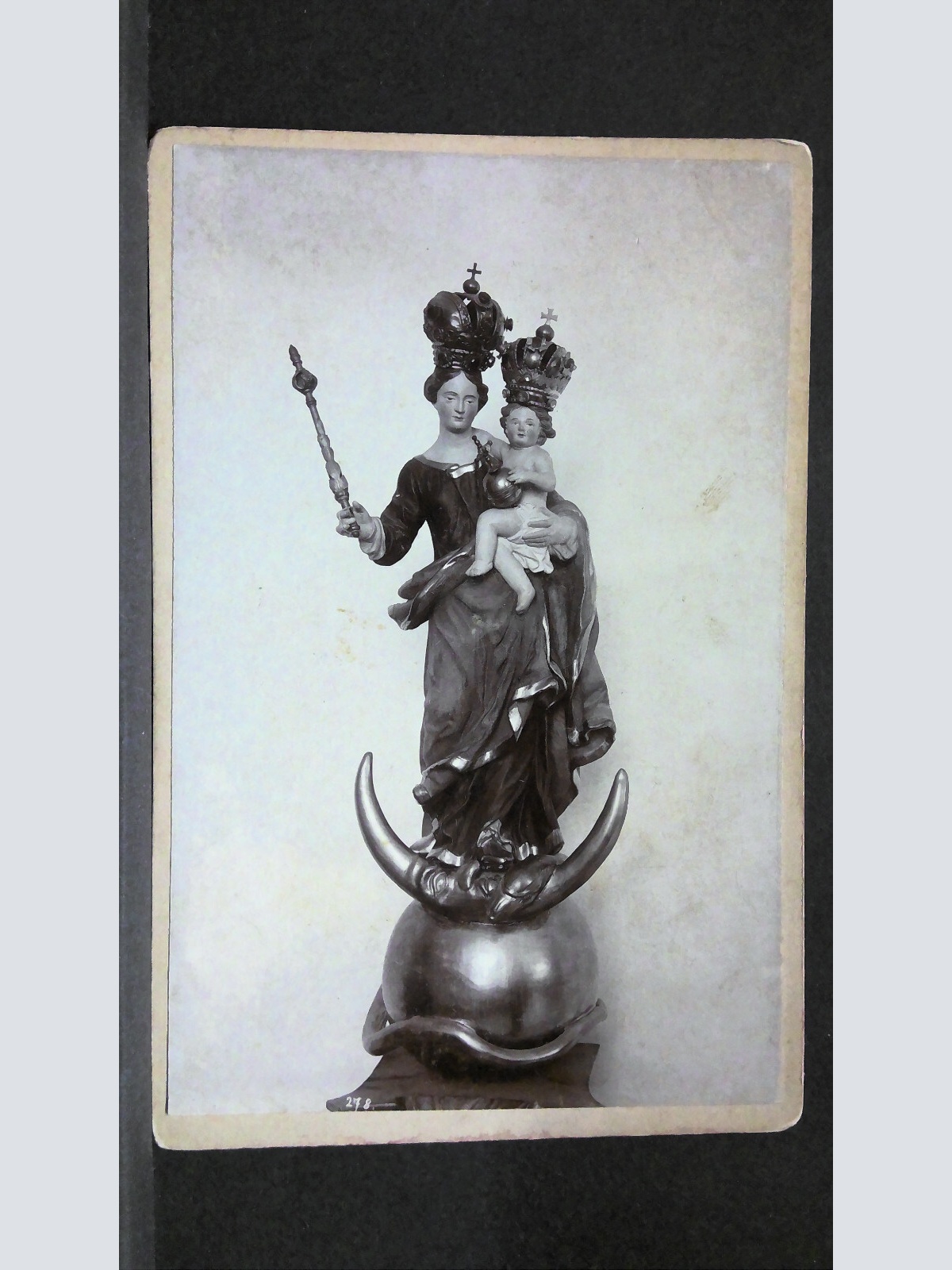 Madonna mit Jesuskind Foto auf Karton JW52