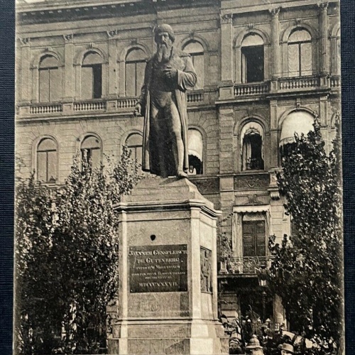 Mainz Gutenberg Denkmal Statue Buchdruck Rheinland-Pfalz Deutschland 401017 TH A