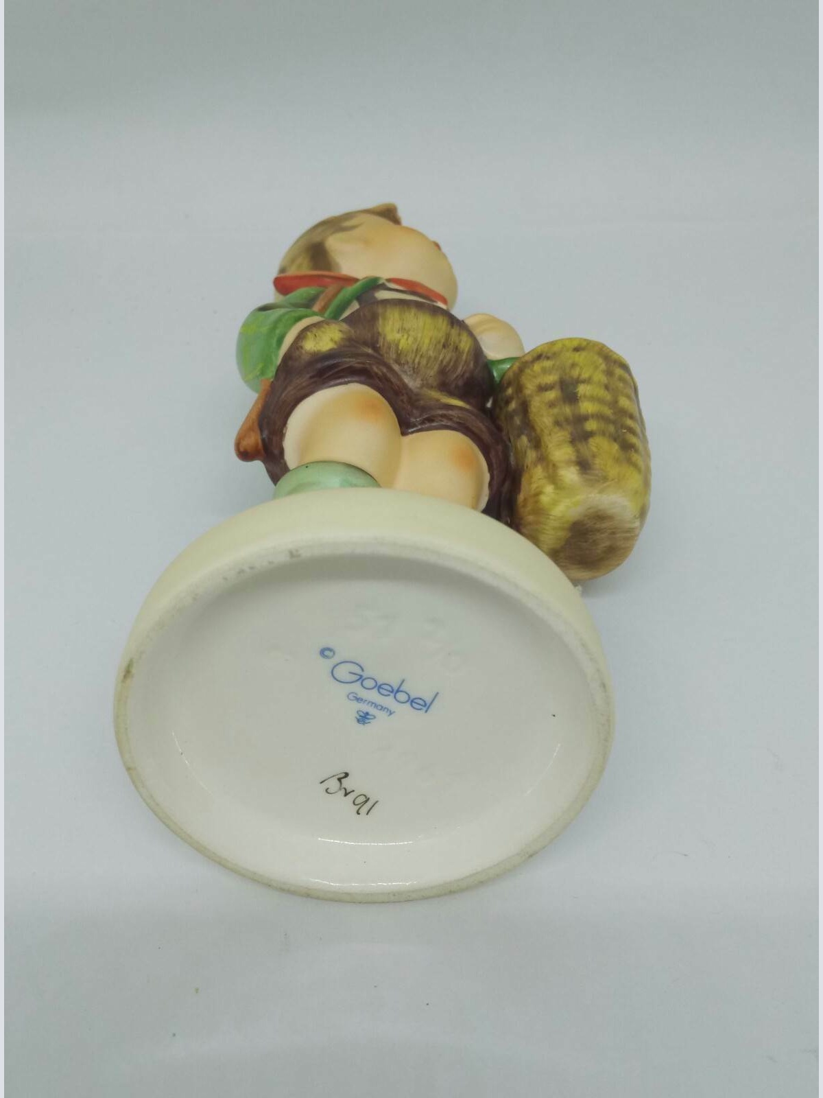 Hummelfigur Dorfbub Modell 51 2/0 13.5cm 50206