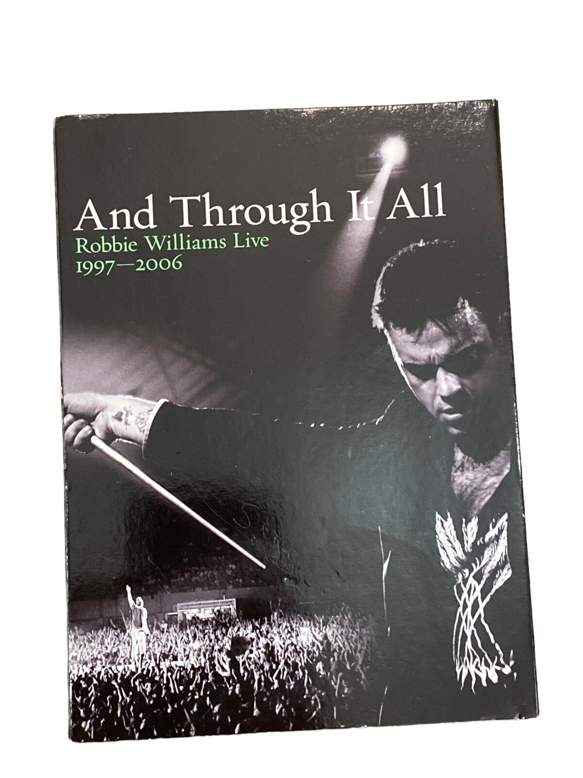 3935 Robbie Williams AND THROUGH IT ALL ROBBIE WILLIAMS LIVE 1997-2006 2 DVDS