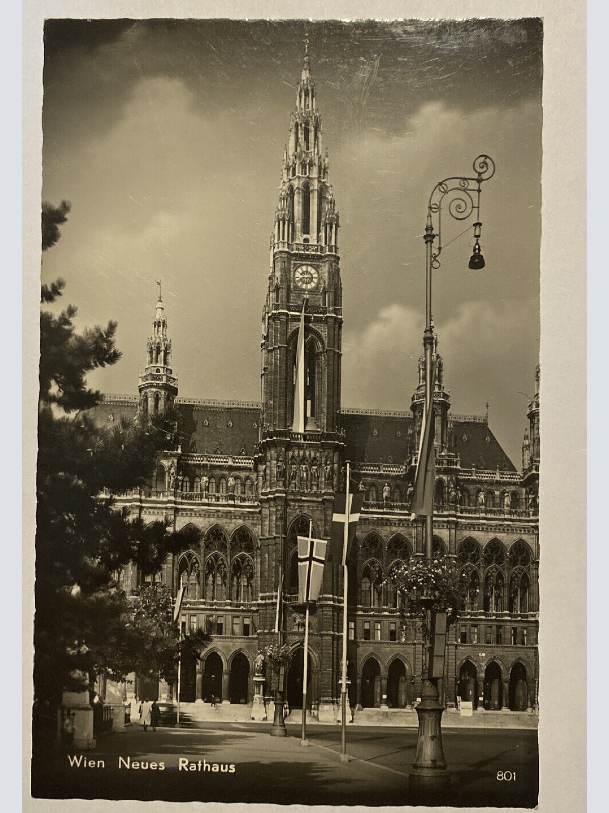Wien Neues Rathaus Flagge 84011