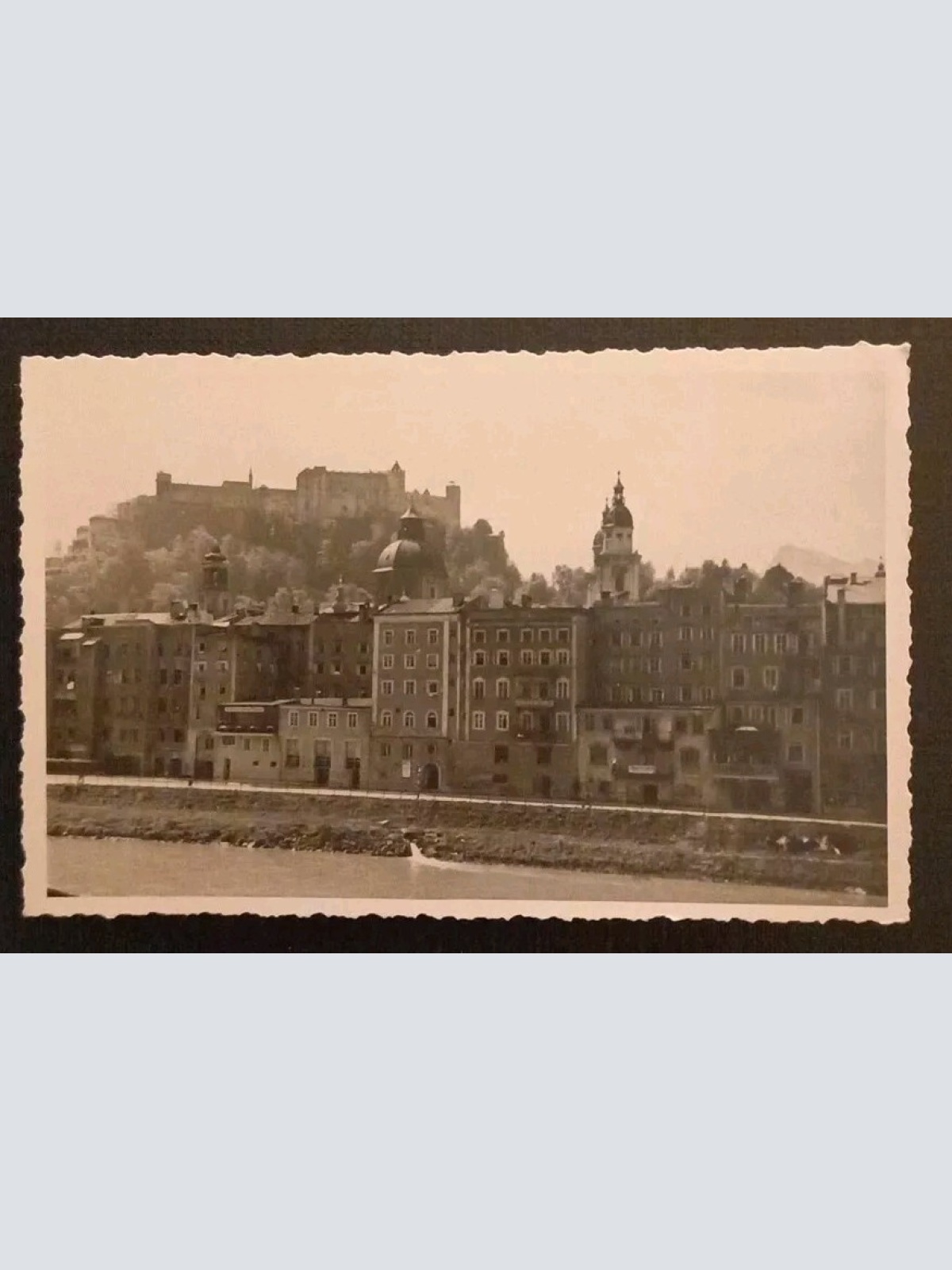 Salzburg Altstadt Salzach 600712A gr K