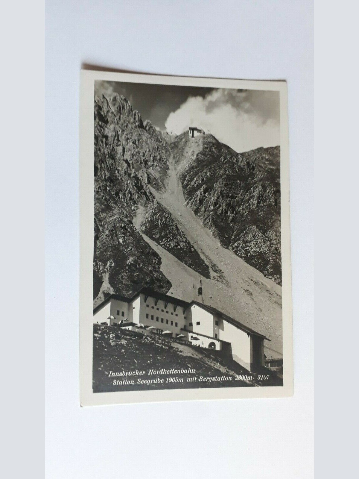 Innsbrucker Nordkettenbahn Station Seegrube 1905m mit Bergstation 2300m 11141