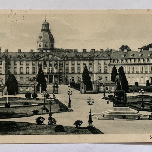 Karlsruhe Schloßplatz Stadt Schloss Baden-Württemberg Deutschland 180258 K TH