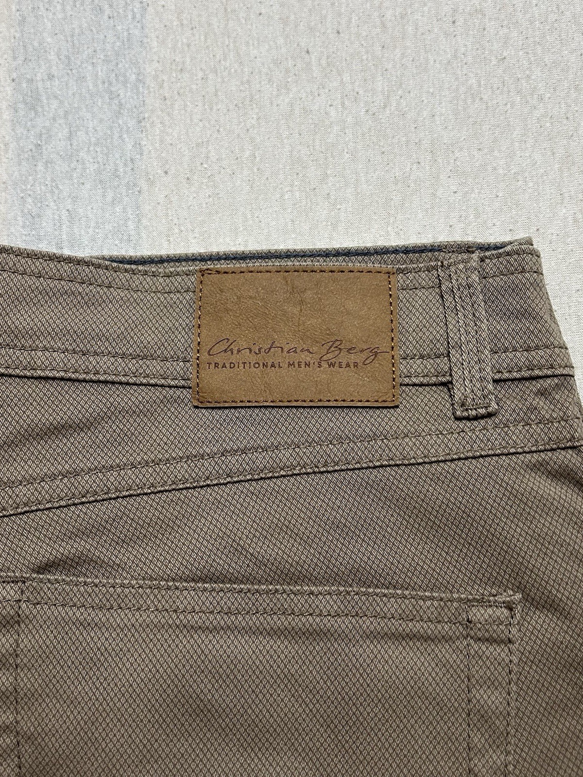 Christian Berg Chino Hose Beige Herren Größe W38 L32 Maße siehe Fotos