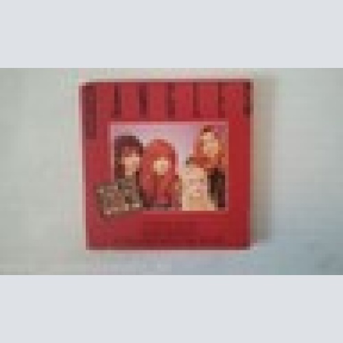 3 INCH  CD SINGLE -BANGLES --IN YOUR ROOM- --3  TRACKS