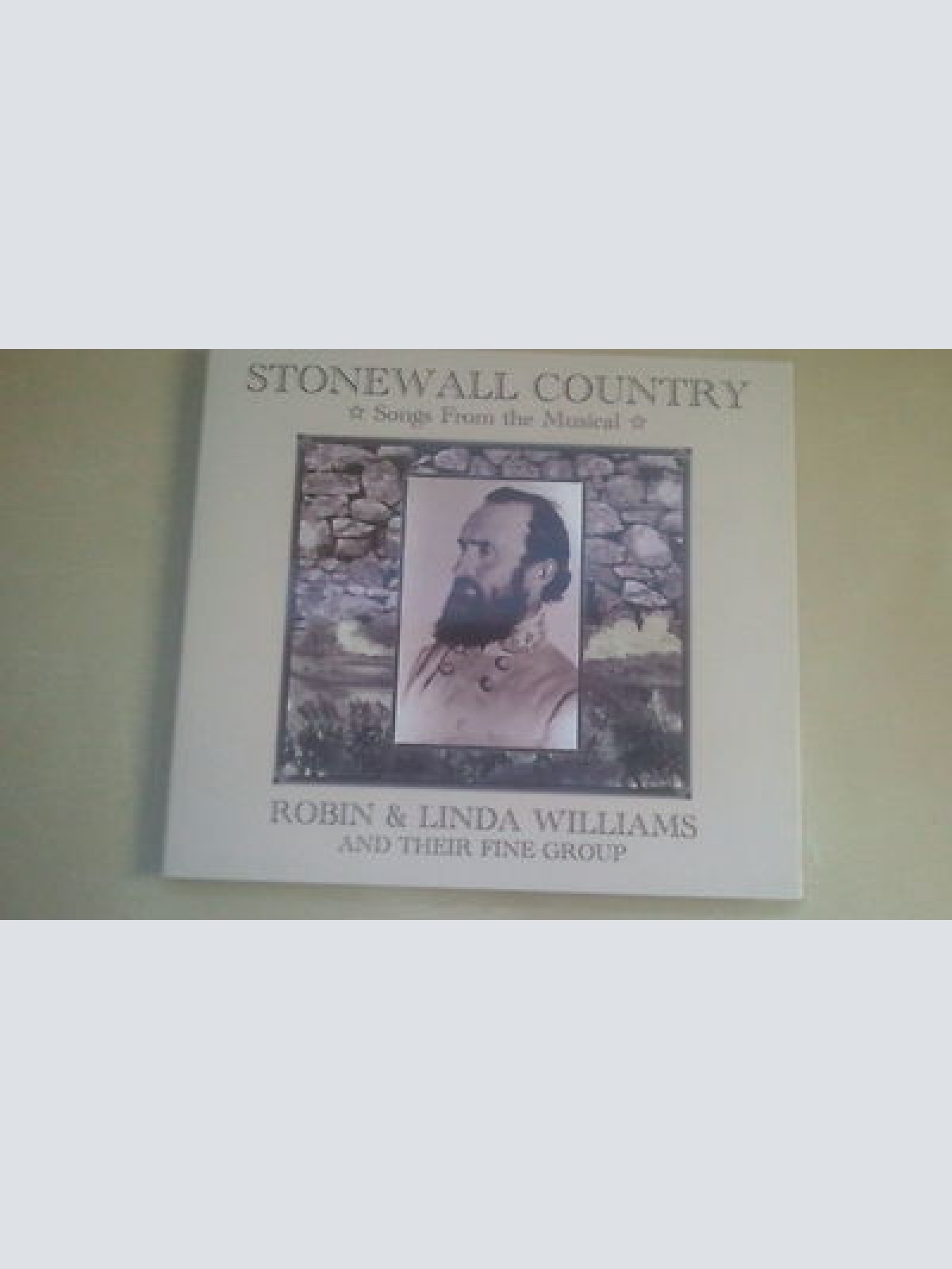 CD--STONEWALL COUNTRY--ROBIN LINDA WILLIAMS--DIGI------ALBUM