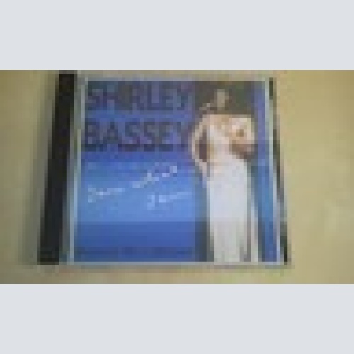 CD----SHIRLEY BASSEY--RGEATEST HITS COLLECTION --ALBUM