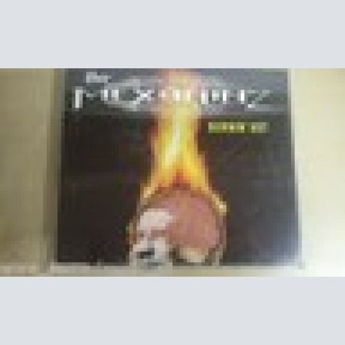 MAXI CD --THE MEXAKINZ--BURNIN HOT --3 TRACKS