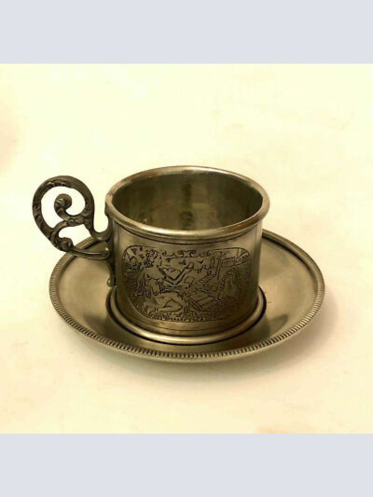 Mocca Tasse Kronester Porzelan Bavaria mit Fassung und Untertasse aus Zinn190033