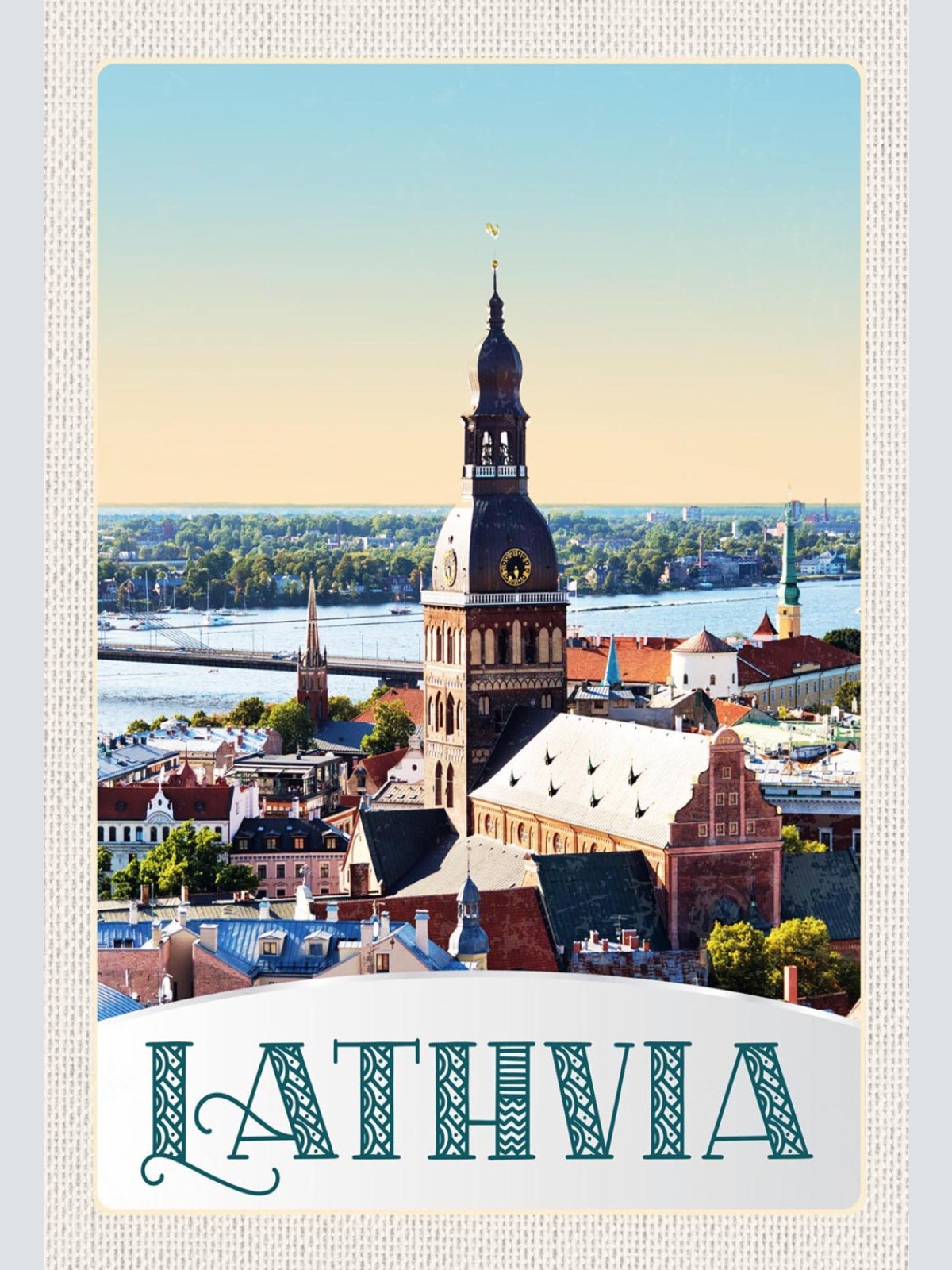 Schild Spruch Lathvia Lettland Kirche Fluss Brücke Stadt JW