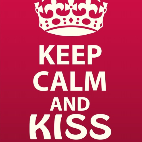 Schild Keep Calm Kiss On Weiter Küssen Kuss 12x18 / 20x30 / 30x40 Blech od. Holz