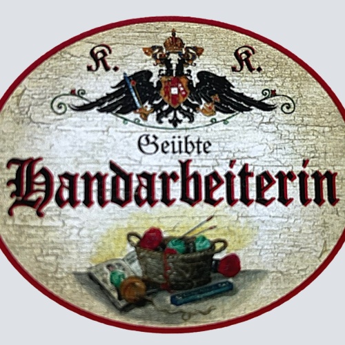 KuK Nostalgie Holzschild "Geübte Handarbeiterin" Korb Stricknadeln Garn