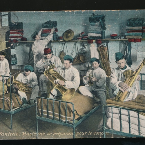 AK von den Infanterie Musiciens se préparant pour le concert (508)