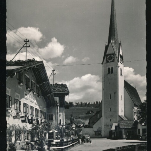 AK aus Abtenau mit Pfarrkirche und Gasthaus zum Roten Ochsen Salzburg (1190)