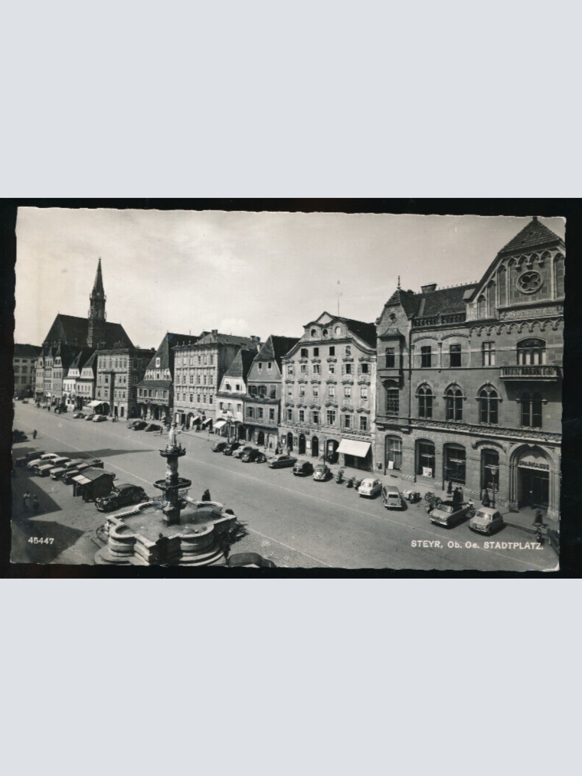 AK aus Steyr Stadtplatz mit Oldtimer Alten Autos Oberösterreich (1776)