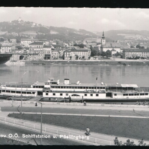 AK aus Linz an der Donau Schiffstation mit Dampfer Oberösterreich (2786)
