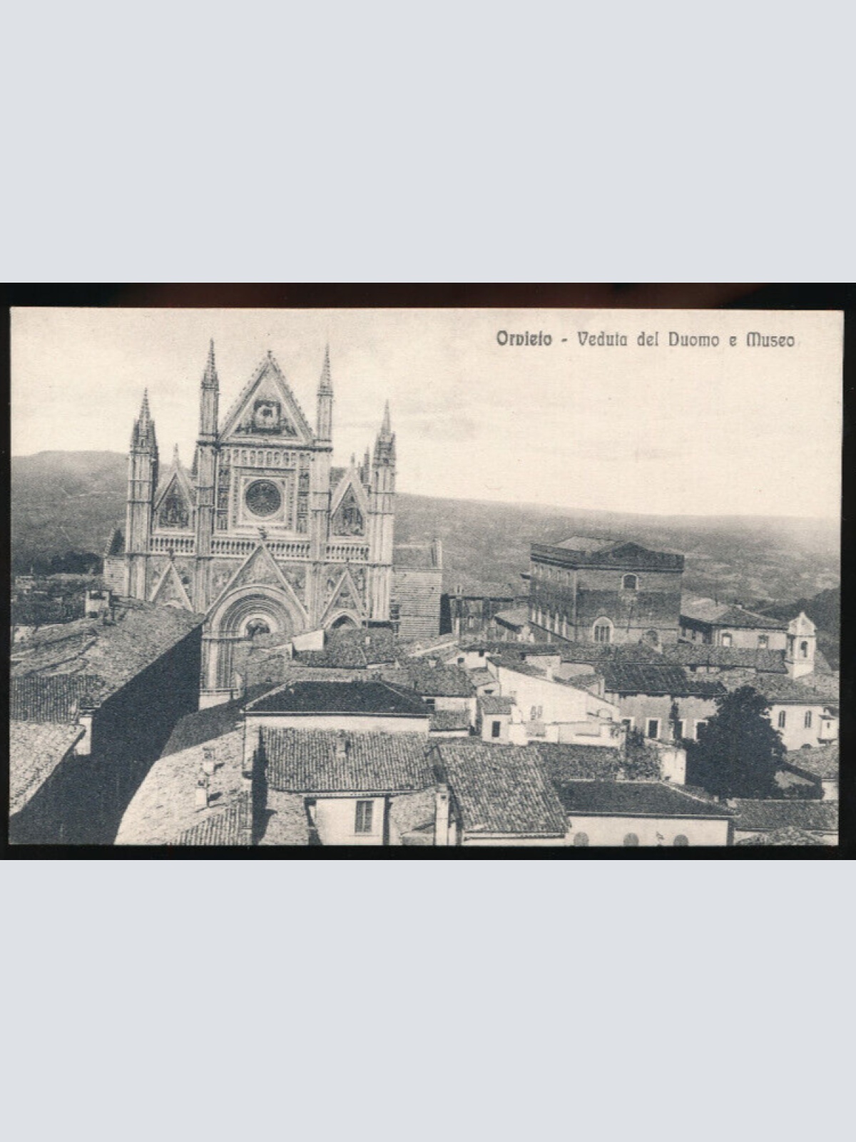 AK aus Orvieto Veduta del Duomo e Museo Italien (3190)