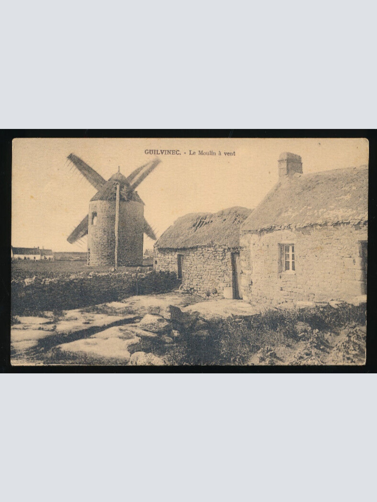 AK aus Guilvinec Le Moulin á vent mit Mühle Frankreich (3558)