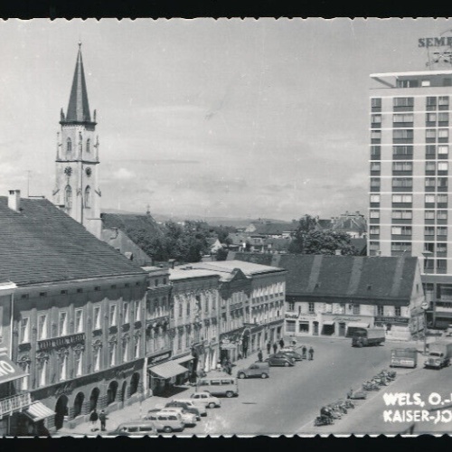 AK aus Wels Kaiser Josef Platz Oberösterreich (4443)