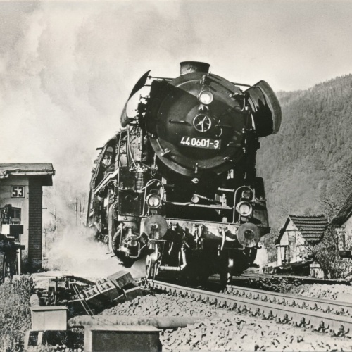 AK, Dampflokomotiven im Einsatz Baureihe 44, 44 601 mit Güterzug (S862)