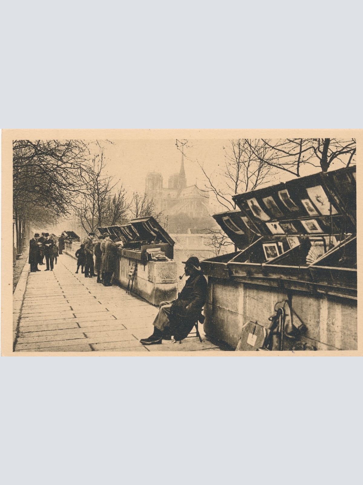 AK Paris en Flanant Old Book sellers on the Quai de la TournelleFrankreich(S662)