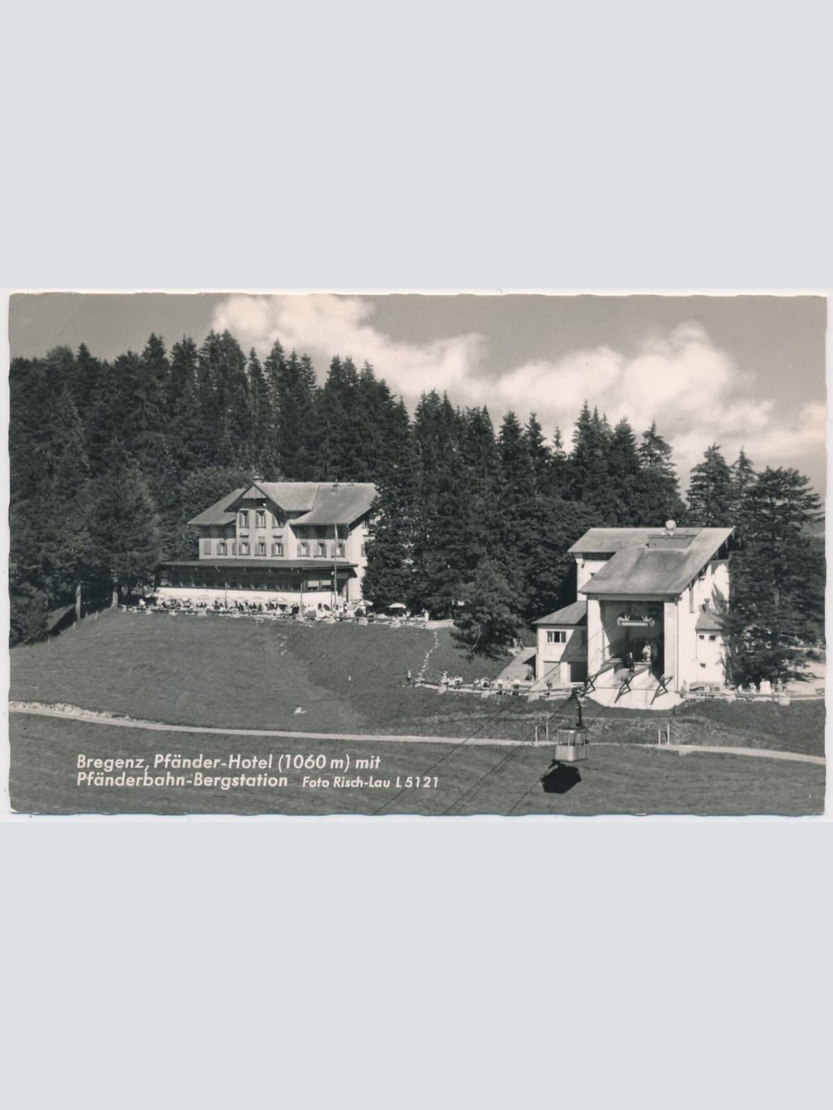 AK, Bregenz, Vorarlberg, Pfänder-Hotel mit Pfänderbahn-Bergstation (S906)