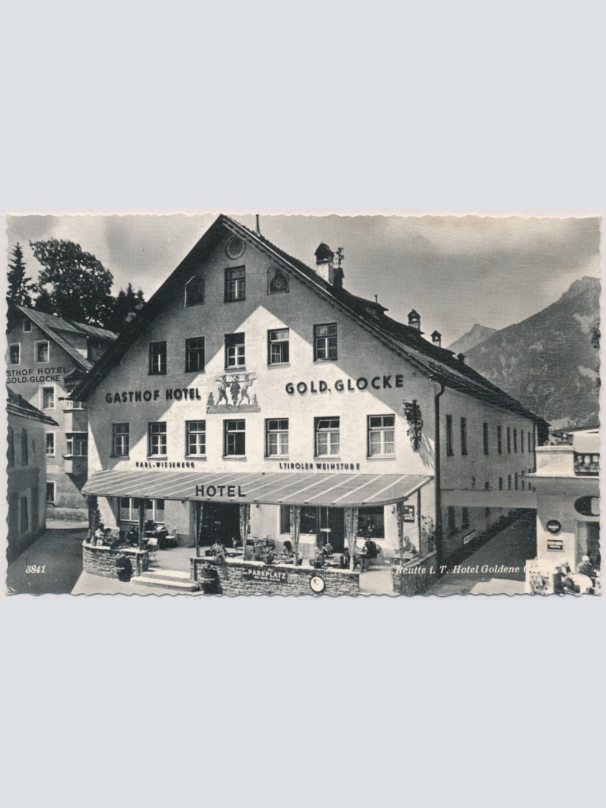 AK, Reutte in Tirol, Hotel Goldene Glocke (S1500)