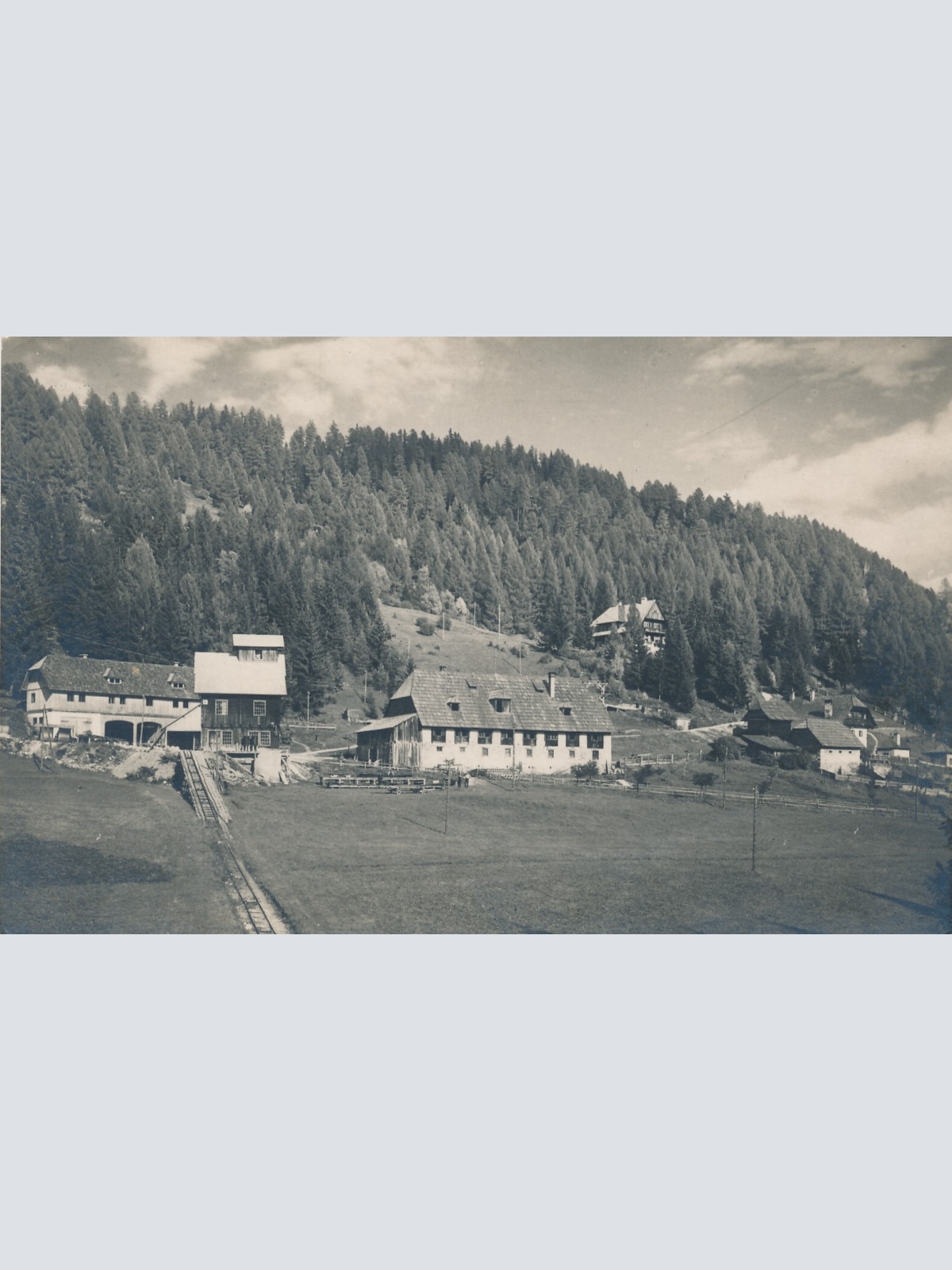 AK aus Murau mit Wirtschaftsgebäude Stmk  (6363)