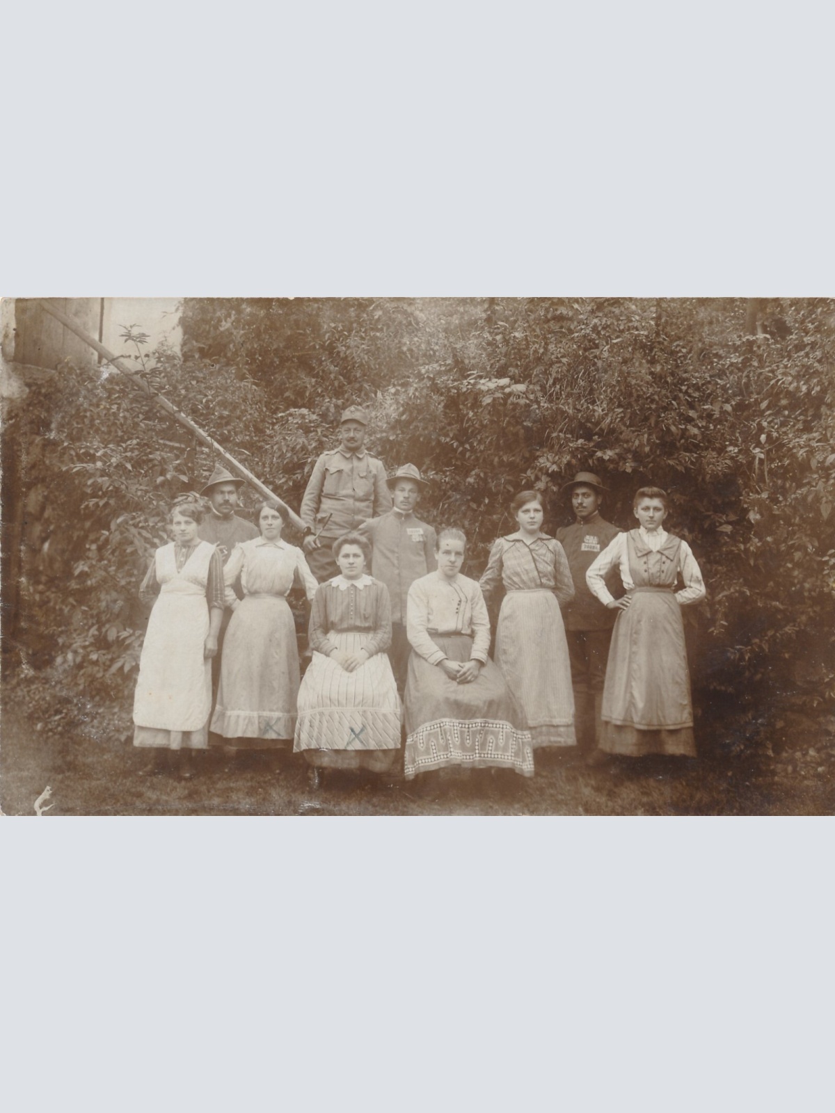 AK Annodazumals Foto einer Bauermfamilie (6853)