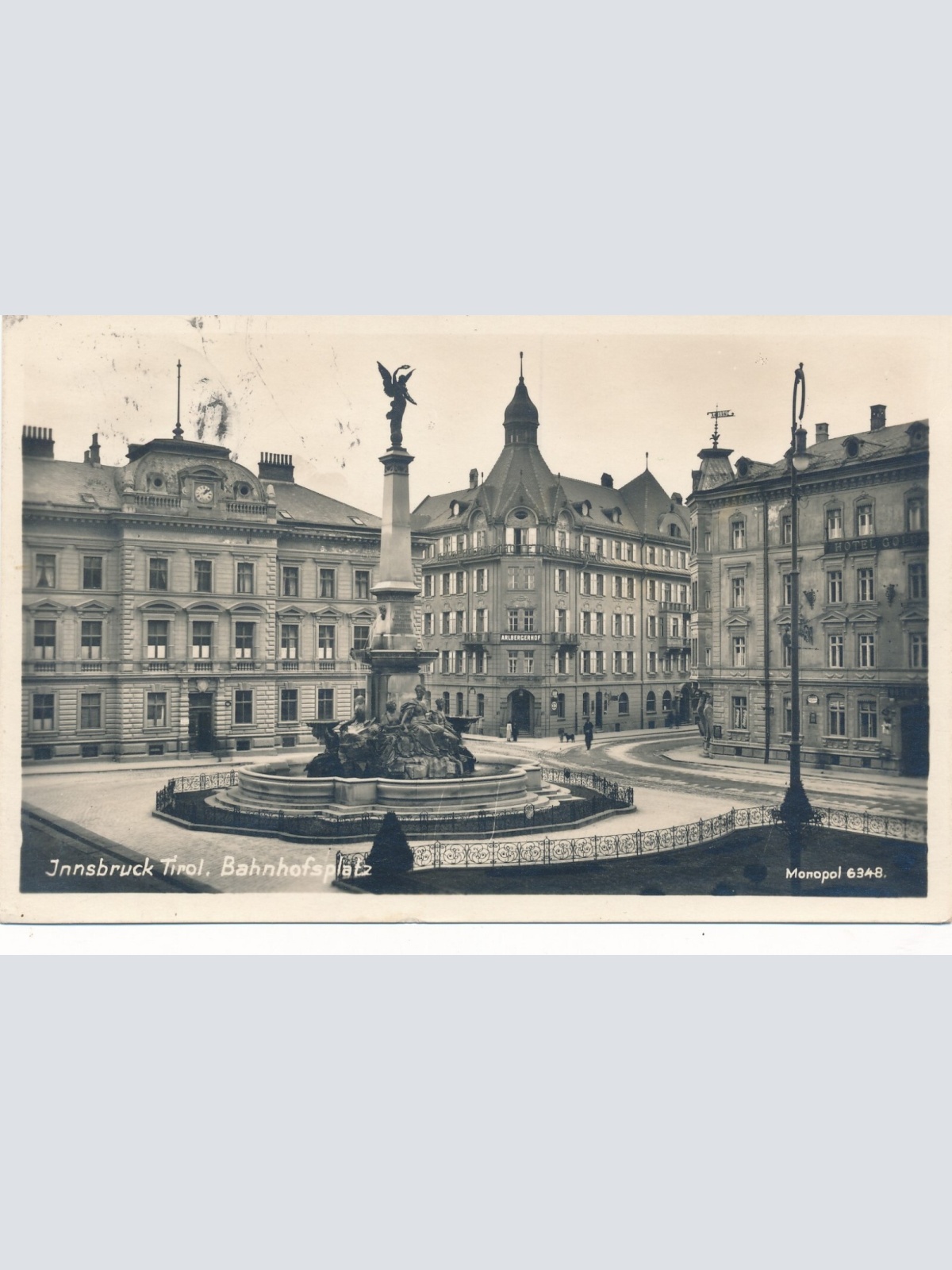 AK aus Innsbruck mit Bahnhofsplatz Tirol (6910)