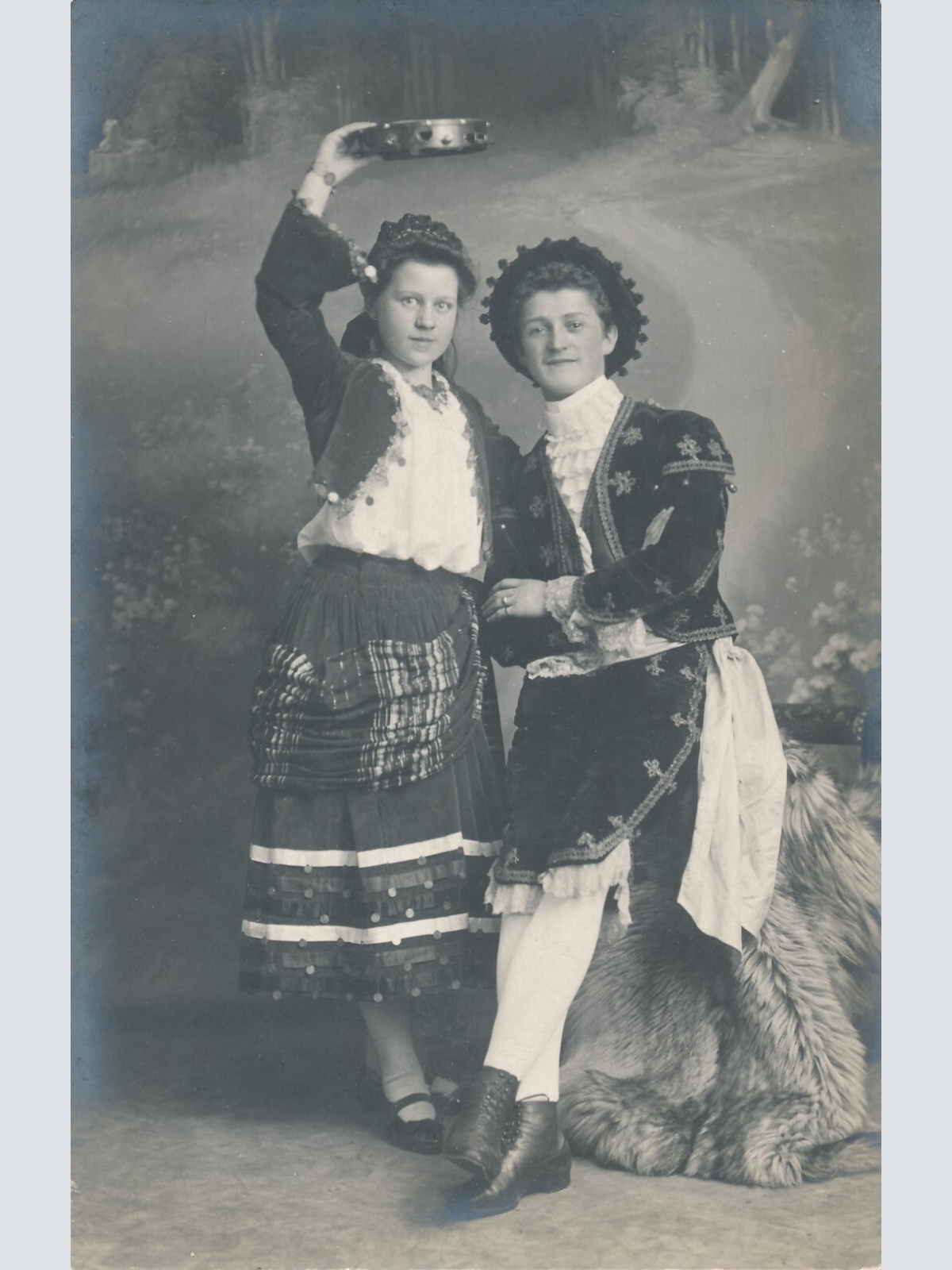 AK Annodazumals Heimische Trachten Mann mit Frau (6842)