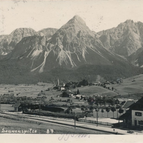 AK aus Lermoos mit Sonnenspitze und Bahnhof Tirol (6964)