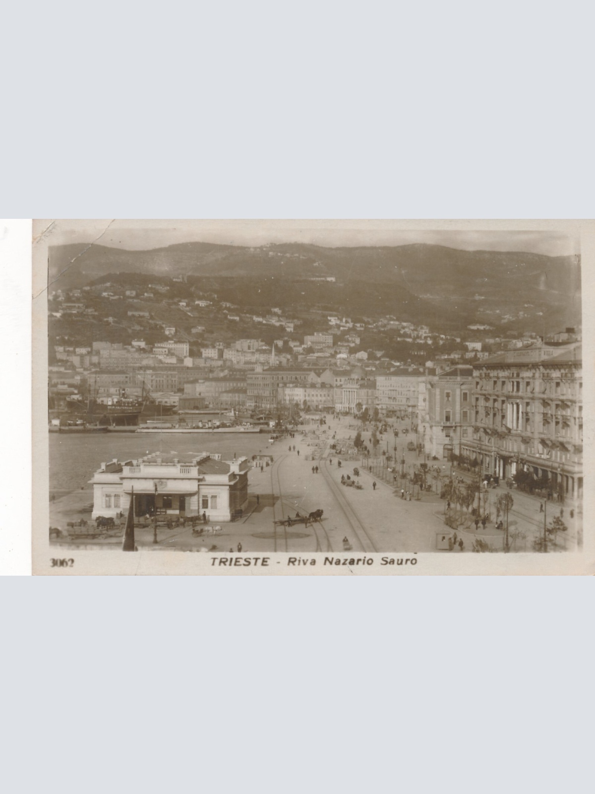 AK aus Trieste Riva Nazario Sauro Italien (6444)