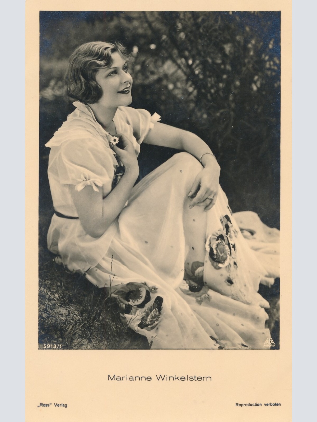 AK, Marianne Winkelstern (S2152)