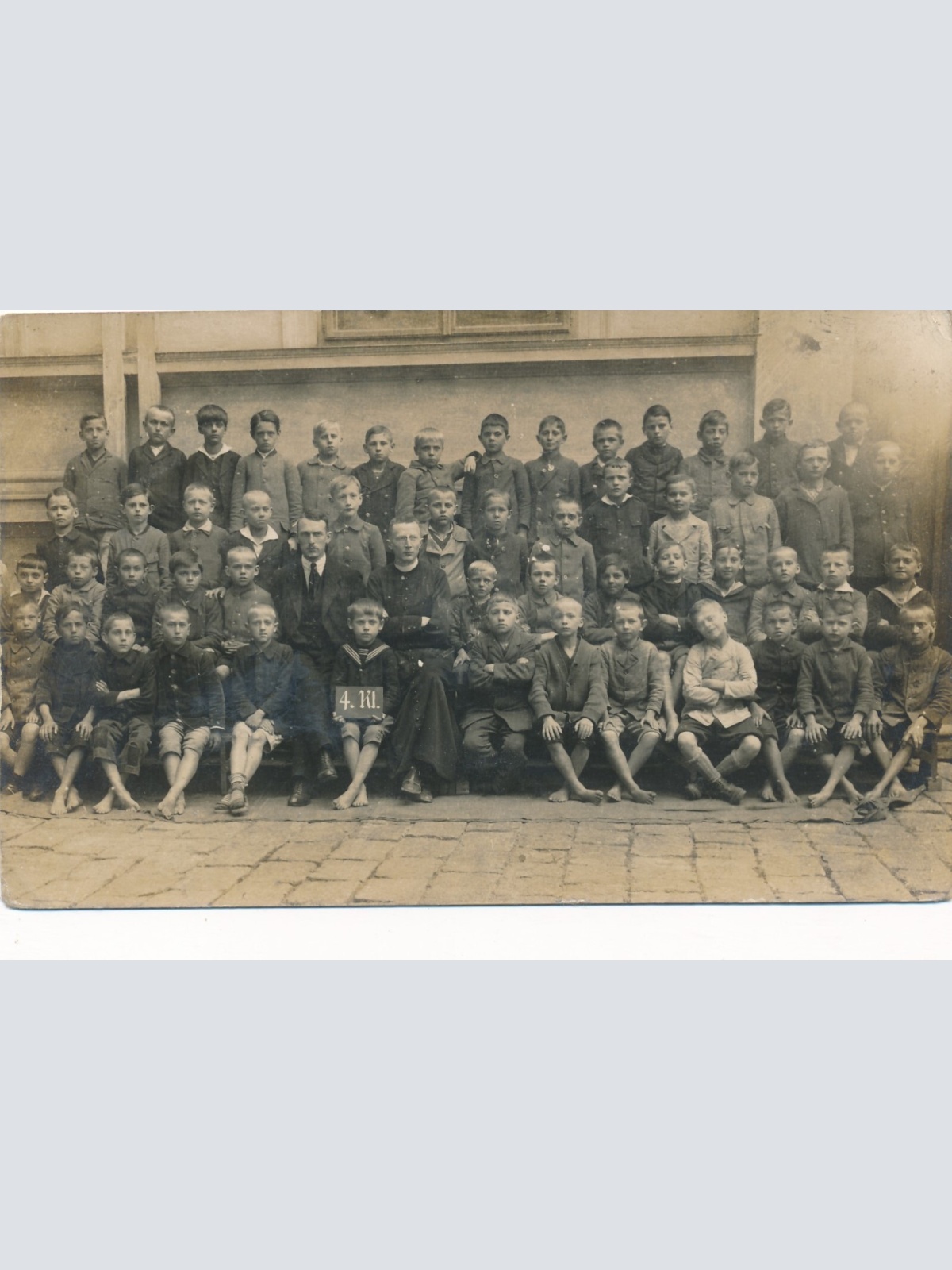 AK Annodazumals von einer 4. Schulklasse mit Lehrer (7838)
