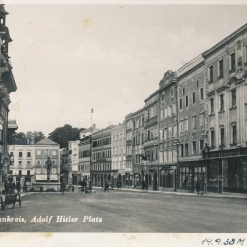 AK aus Ried im Innkreis Adolf Hitler Platz Oberösterreich Ansichtskarte (8194)