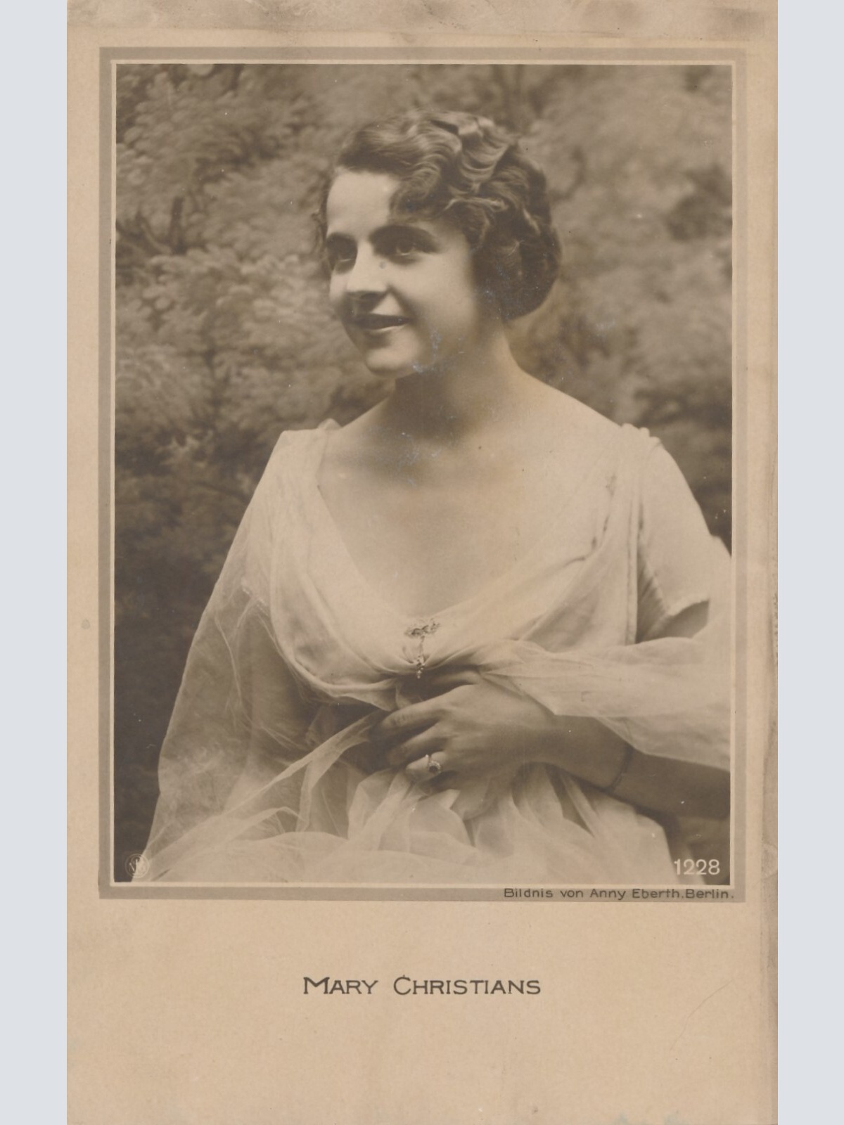 AK, Mary Christians (S2211)