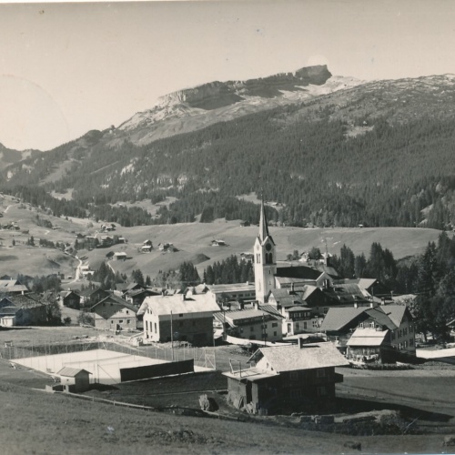 AK aus Riezlern Kleinwalsertal Vorarlberg Ansichtskarte (8337)