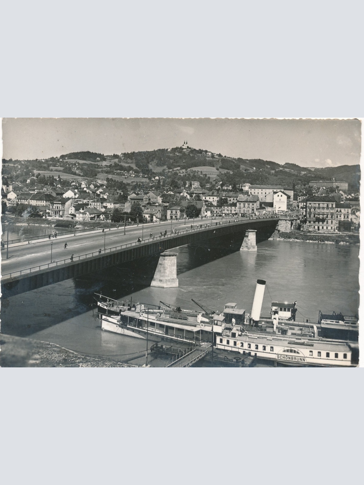AK aus Linz an der Donau mit Dampfer Oberösterr. Ansichtskarte (9008)