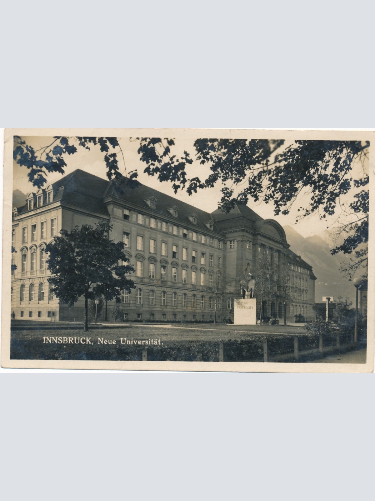 AK Innsbruck neue Universität Tirol Ansichtskarte (10267)