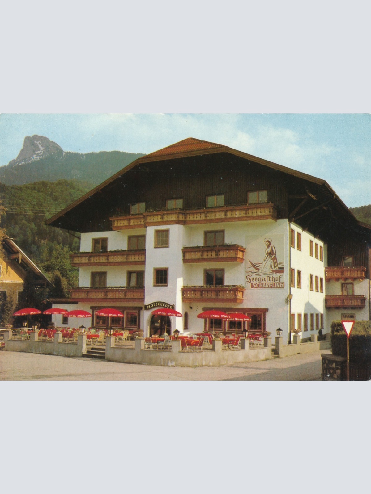 AK aus Scharfling mit Seegasthof Oberösterreich Ansichtskarte (11234)