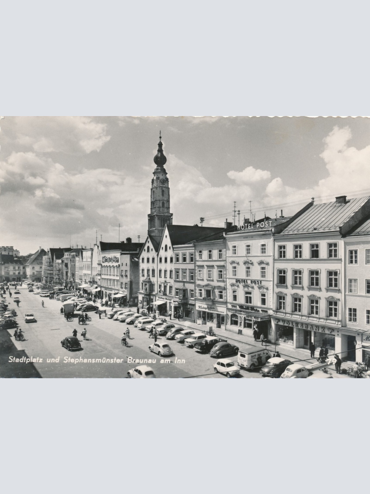 AK aus Braunau Stadtplatz Oberösterreich Ansichtskarte (11298)