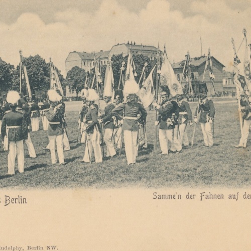 AK aus Berlin von der Parade Ansichtskarte (11349)