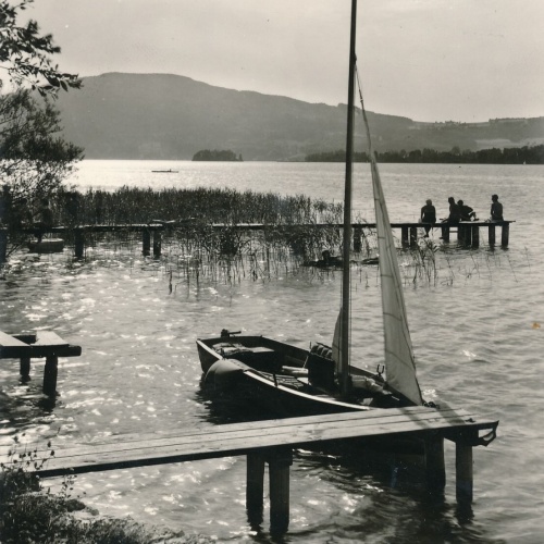 AK aus Attersee mit Boot Oberösterreich Ansichtskarte (11673)