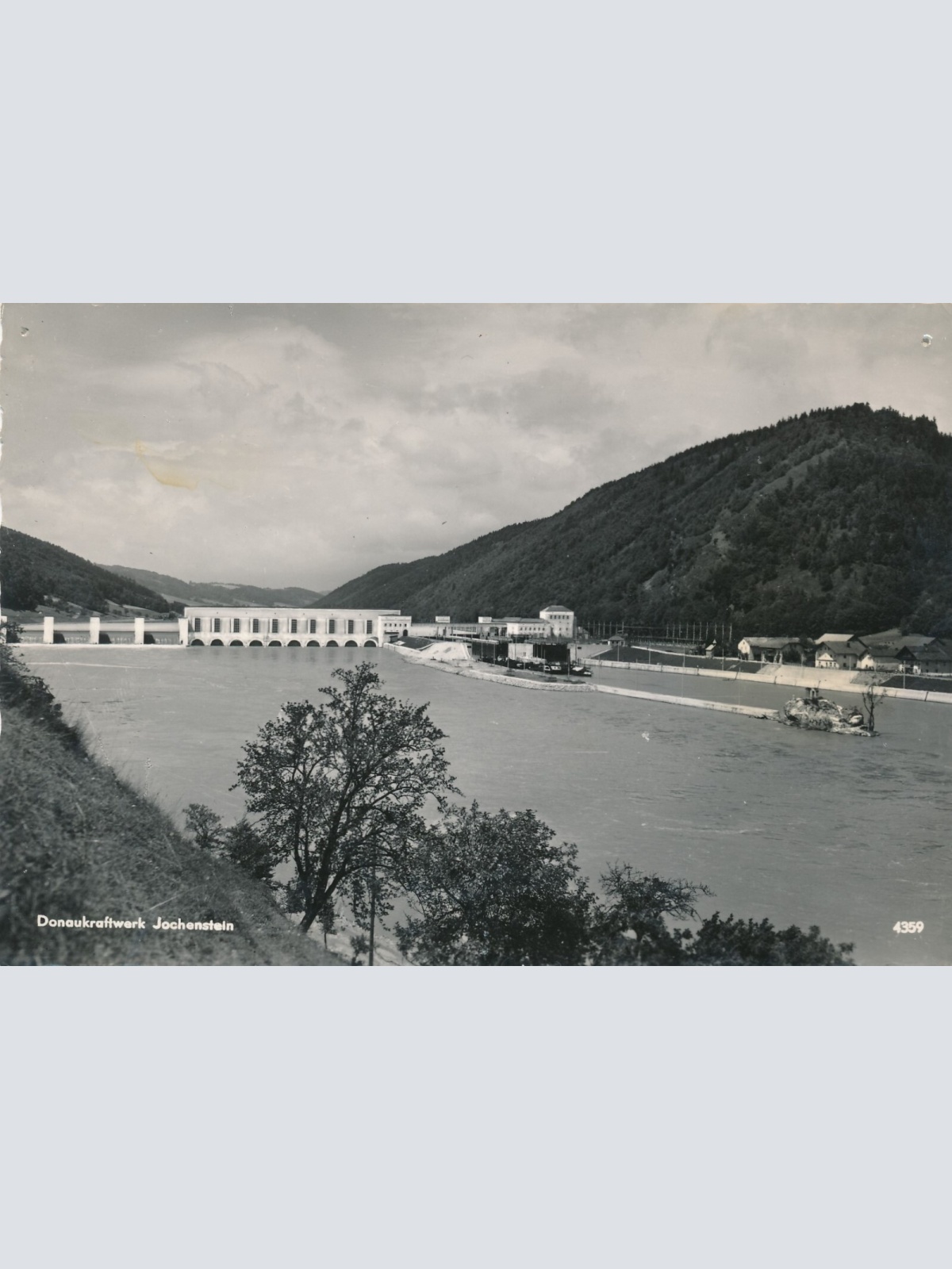 AK aus Jochenstein Donaukraftwerk Oberösterreich Ansichtskarte (11512)