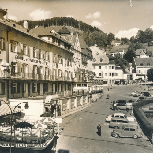 AK aus Mariazell Hauptplatz mit Oldtimer Steiermark Ansichtskarte (12030)